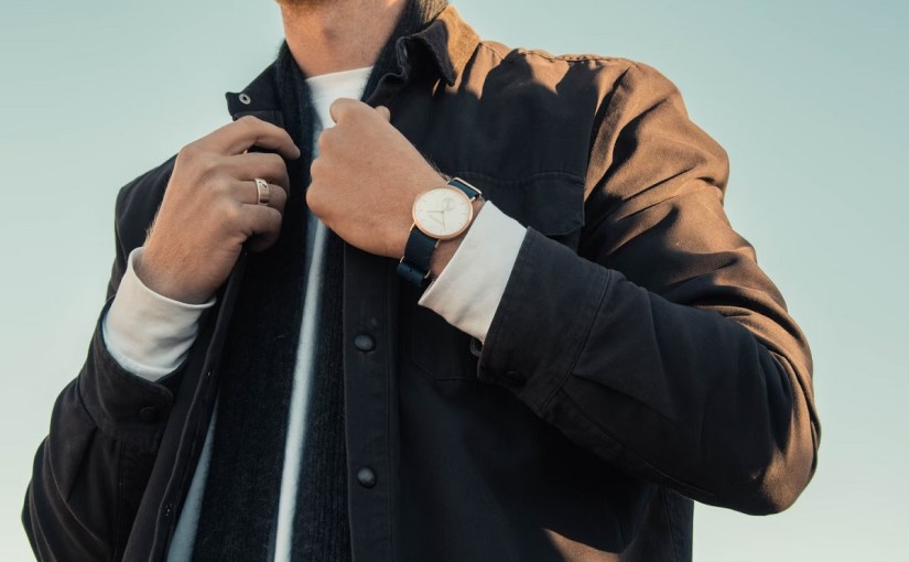 Découvrez l&rsquo;élégance et la fonctionnalité du portefeuille en cuir pour&nbsp;homme